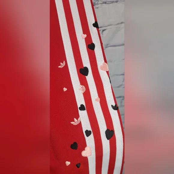 NWOT adidas Womens Track Jacket Valentine's Edition Hearts Red White size Medium - Picture 2 of 16